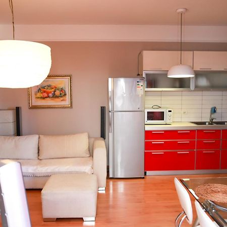 Cherry Apartment Тирана Экстерьер фото
